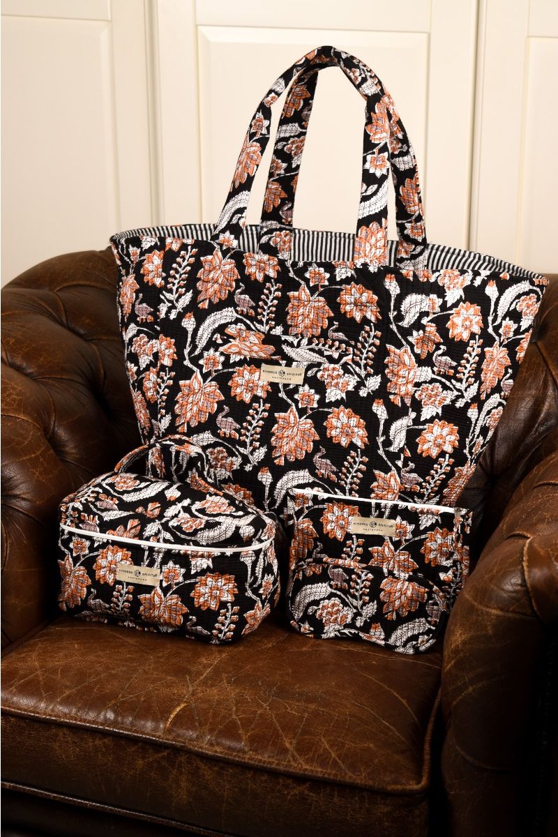 Travel Set (4-piece) – Black Blockprint Floral